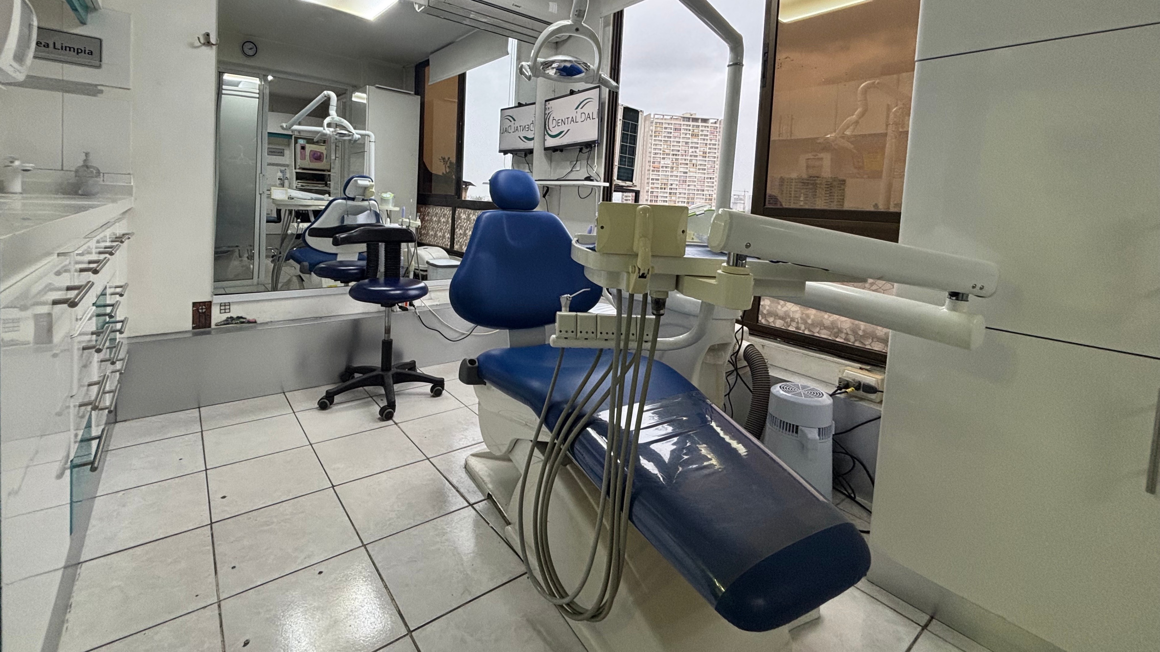 Box dental, consultorio Dental Dalí, La Florida
